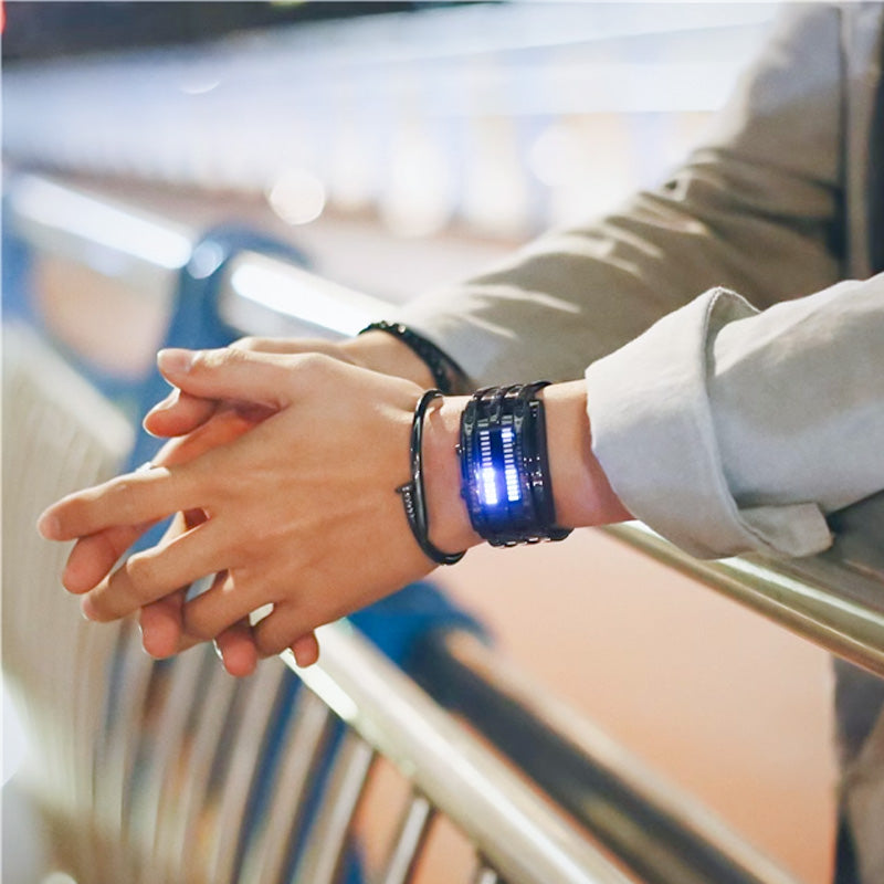 💫 HALF PRICE DEAL ⌚ Herren LED Binary-Uhr 🔥 futuristisch, hochwertig & ideal als Geschenk für den Freund 🎁